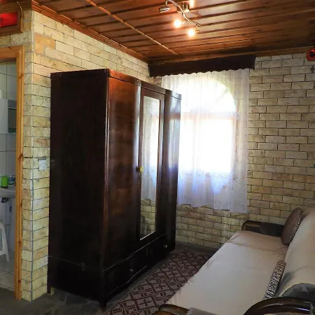 Mountain House Kastro